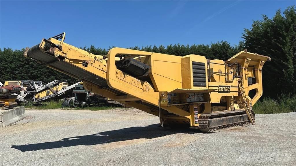 Extec C12 Takarmánydarálók