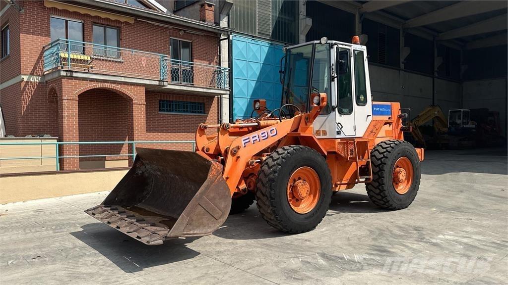 Fiat-Hitachi FR90 4X4 Gumikerekes homlokrakodók