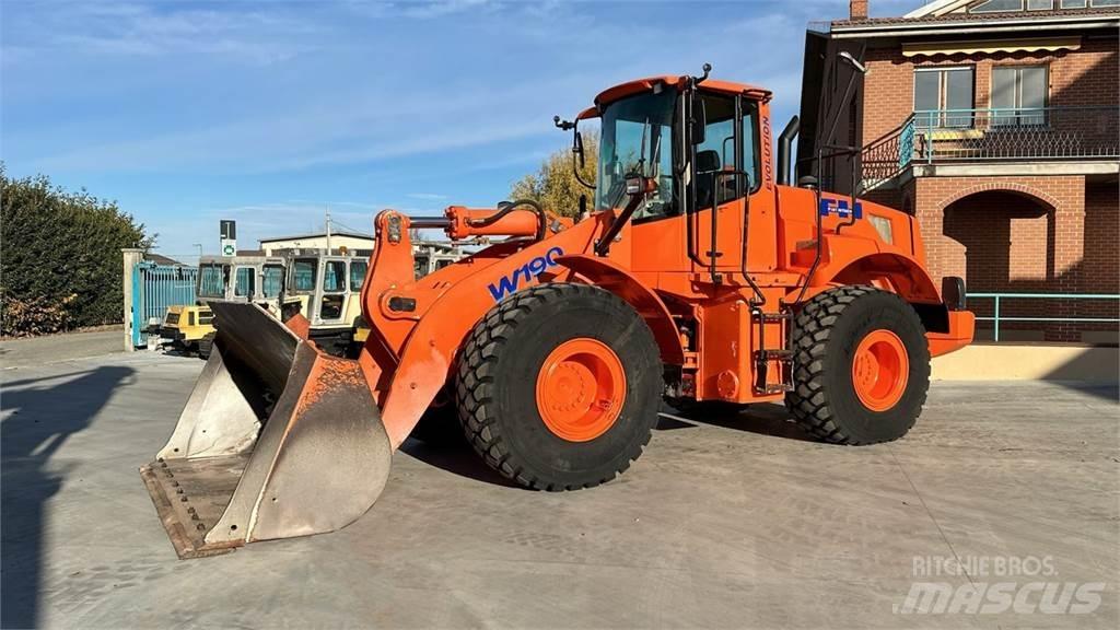 Fiat-Hitachi W190 Gumikerekes homlokrakodók