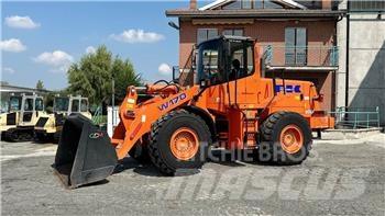 Fiat-Kobelco W 170 Gumikerekes homlokrakodók