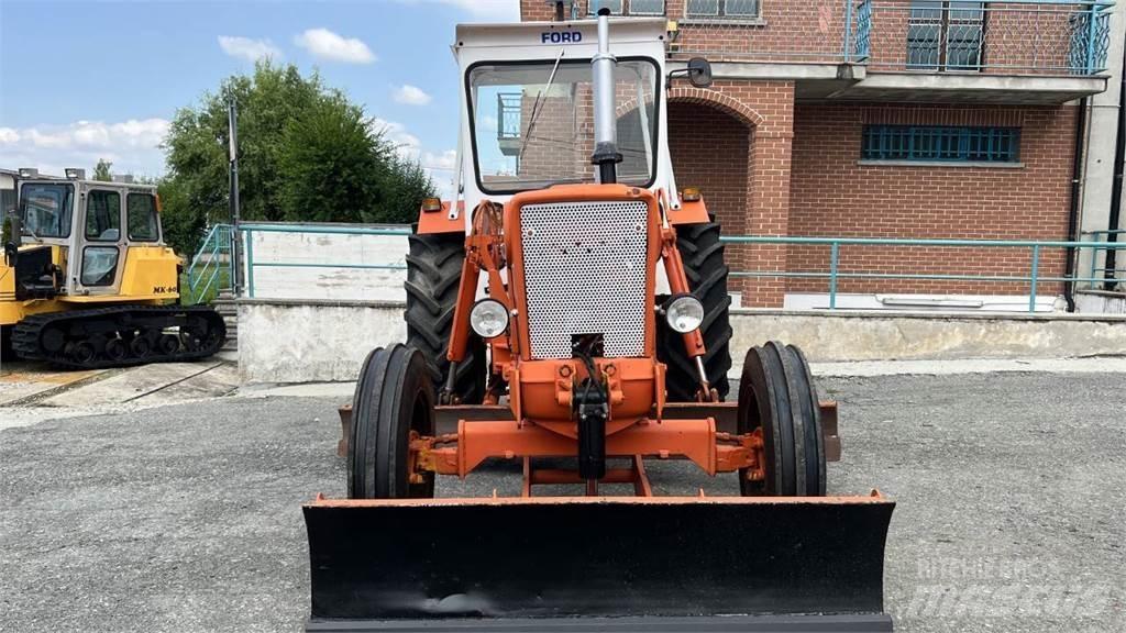 Ford 5600 4X2 lánctalpas dózerek