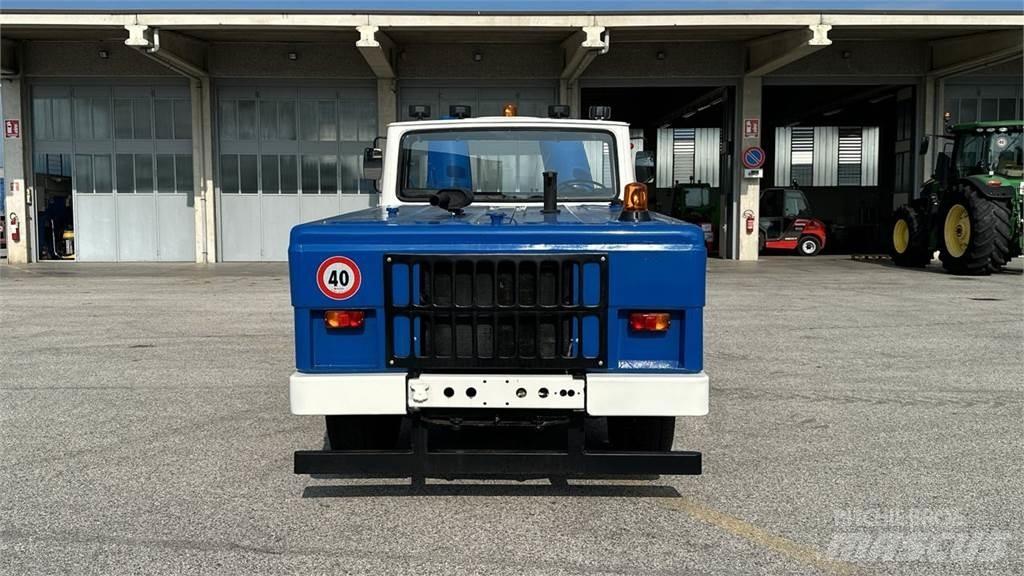  Fresia F60 4X4 Hóeltakarítók