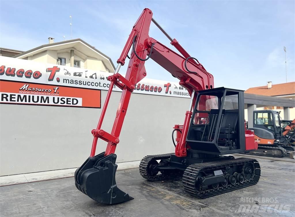 Hidromek H4 Közepes (midi) kotrók 7 t - 12 t