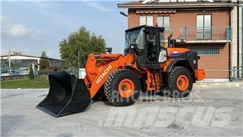 Hitachi ZW180-5B Gumikerekes homlokrakodók