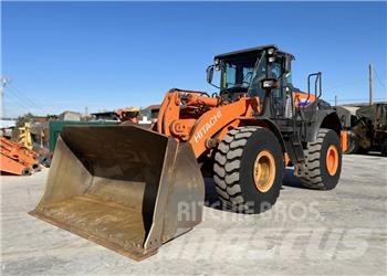 Hitachi ZW250-6 Gumikerekes homlokrakodók