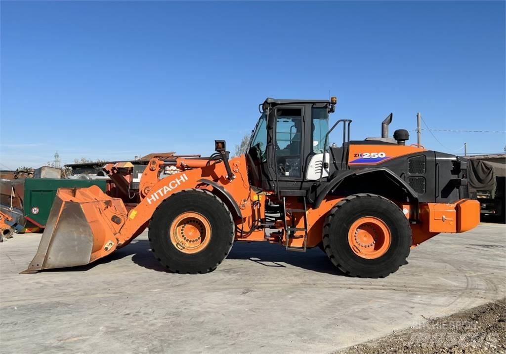 Hitachi ZW250-6 Gumikerekes homlokrakodók
