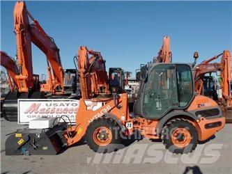 Hitachi ZW65 Gumikerekes homlokrakodók