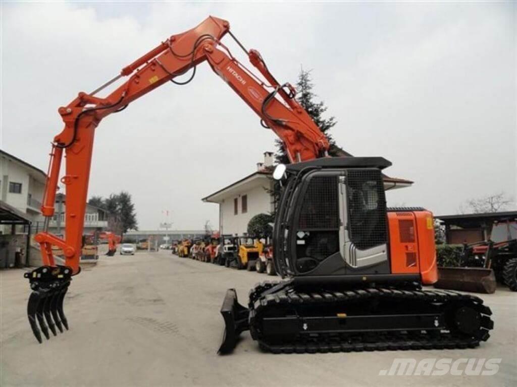 Hitachi ZX135 US-6 Erdészeti Kotrók