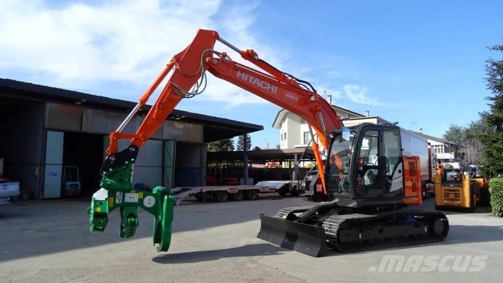 Hitachi ZX135US-6 Erdészeti Kotrók
