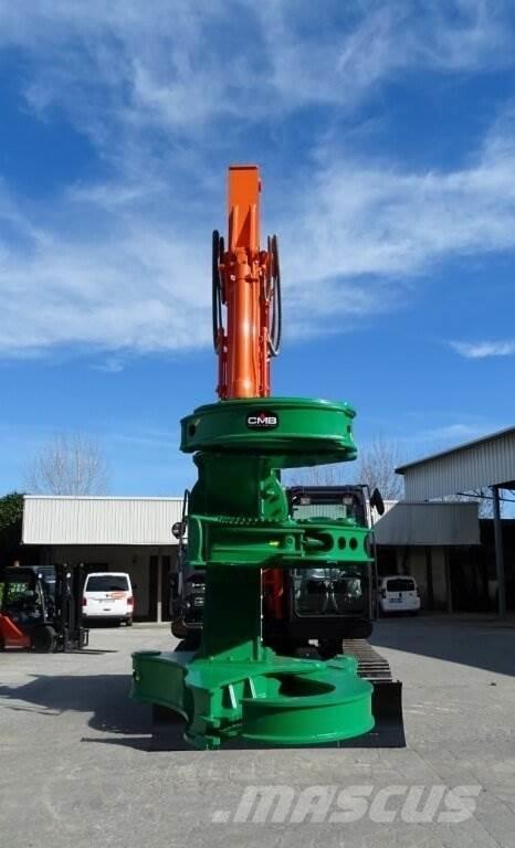 Hitachi ZX135US-6 Erdészeti Kotrók