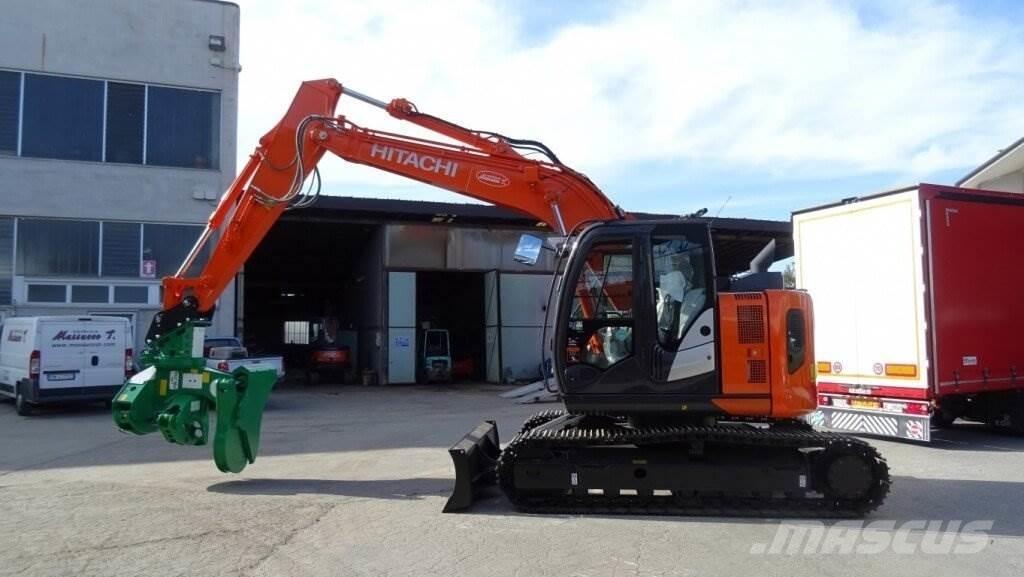 Hitachi ZX135US-6 Erdészeti Kotrók