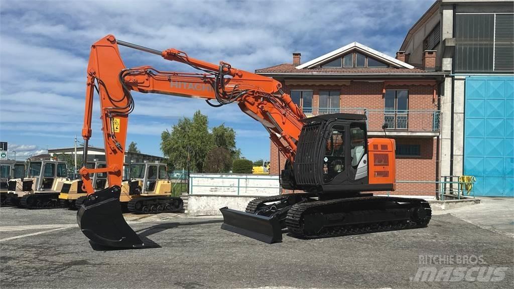 Hitachi ZX225USLC-5B Lánctalpas kotrók