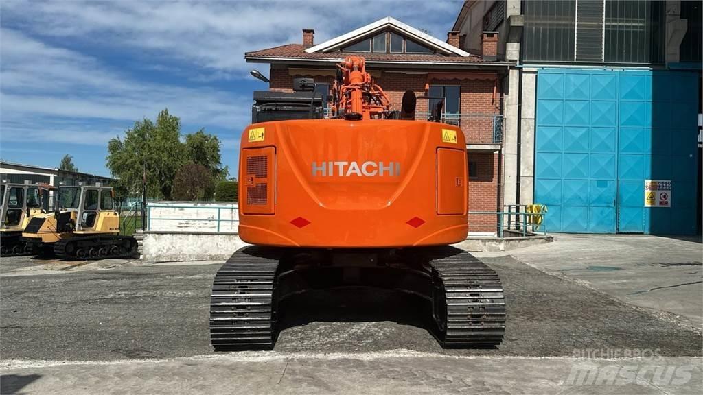Hitachi ZX225USLC-5B Lánctalpas kotrók