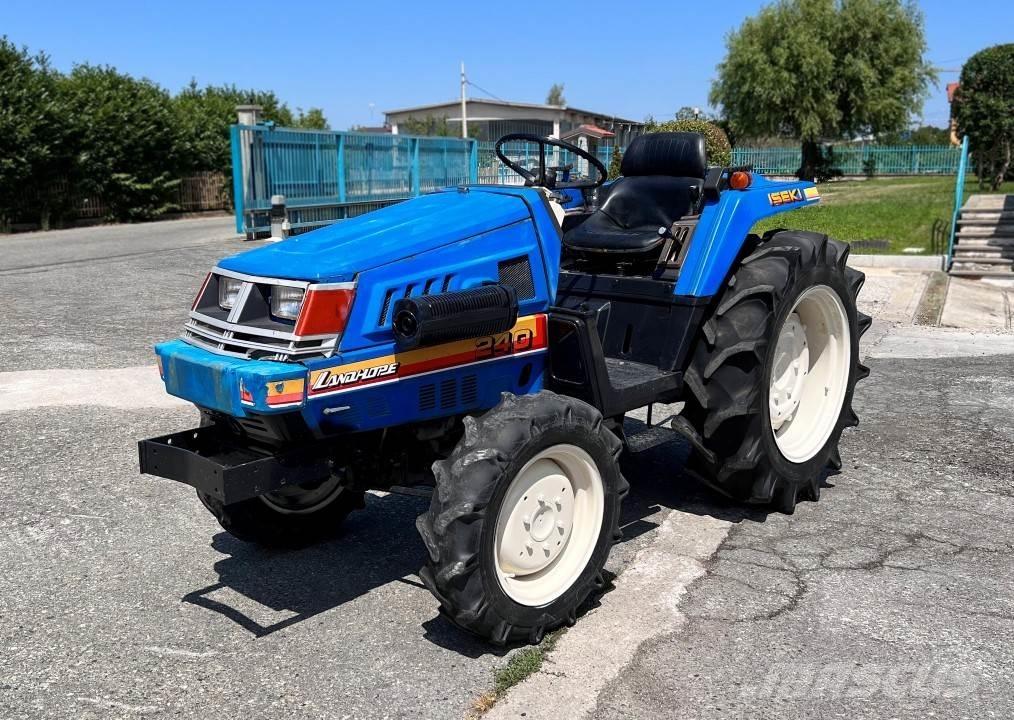Iseki 240 4x4 Hóeltakarítók
