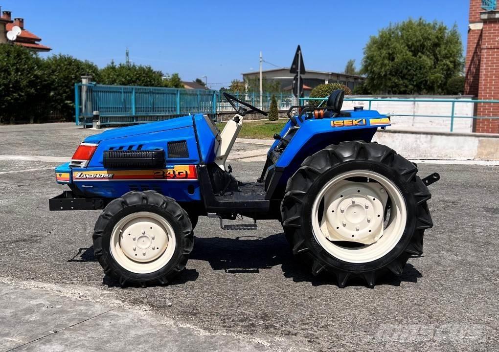 Iseki 240 4x4 Hóeltakarítók