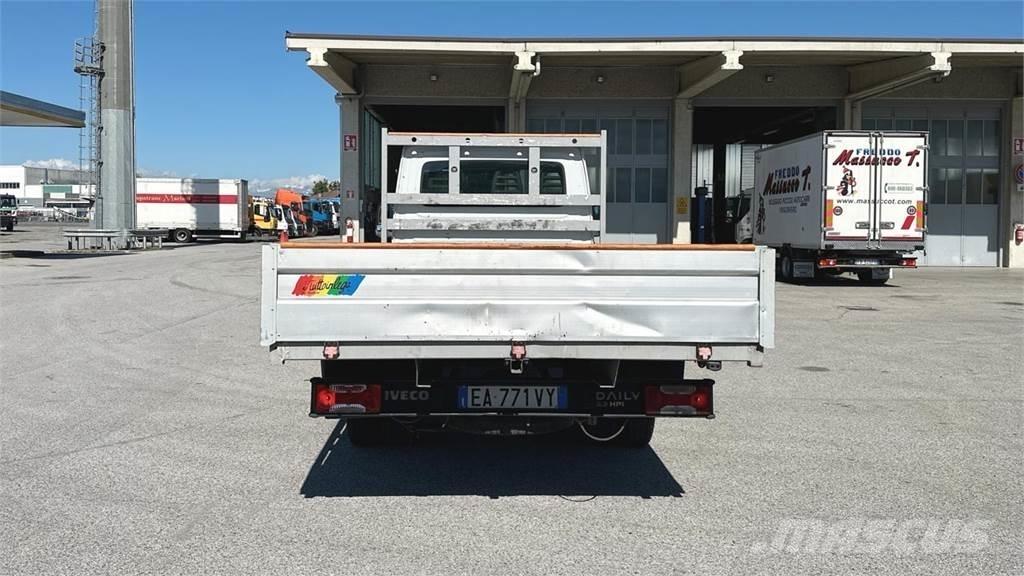 Iveco DAILY 35C13 4X2 Egyéb