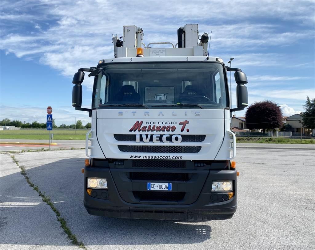 Iveco STRALIS 310 Teherautóra szerelt emelők és állványok