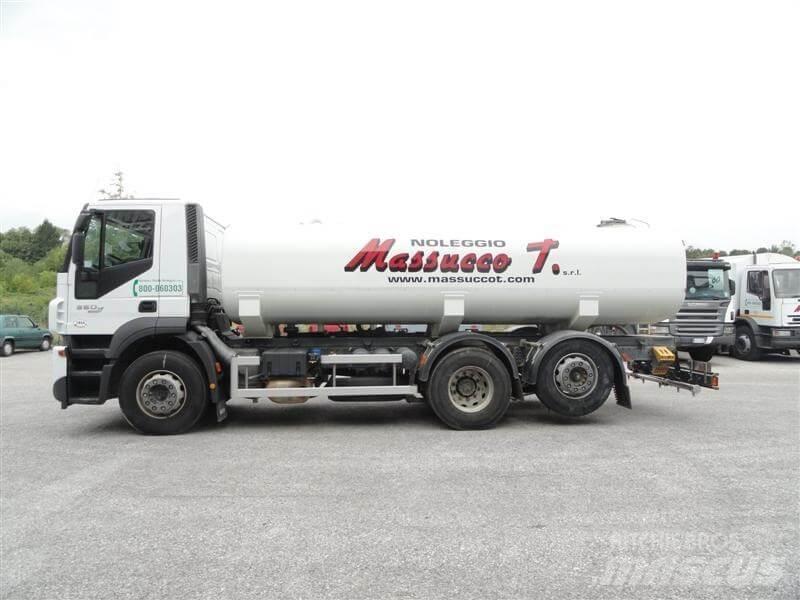 Iveco Stralis 360 Tartályos teherautók