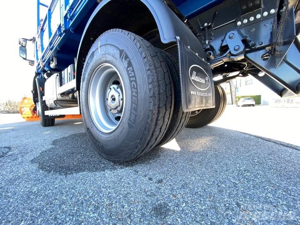 Iveco TRAKKER 360 Hóeltakarítók