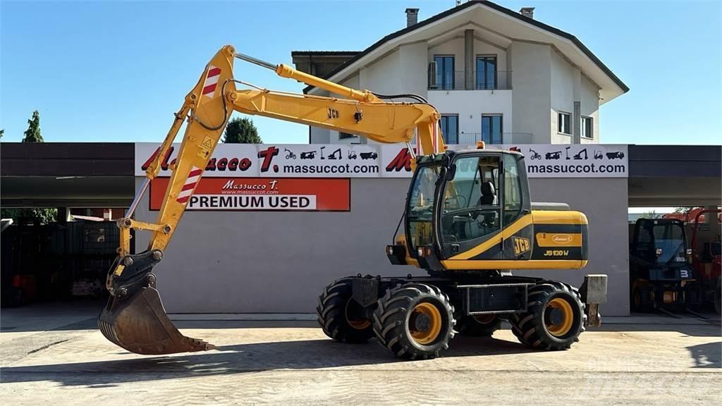 JCB JS130W 4x4 Gumikerekes kotrók