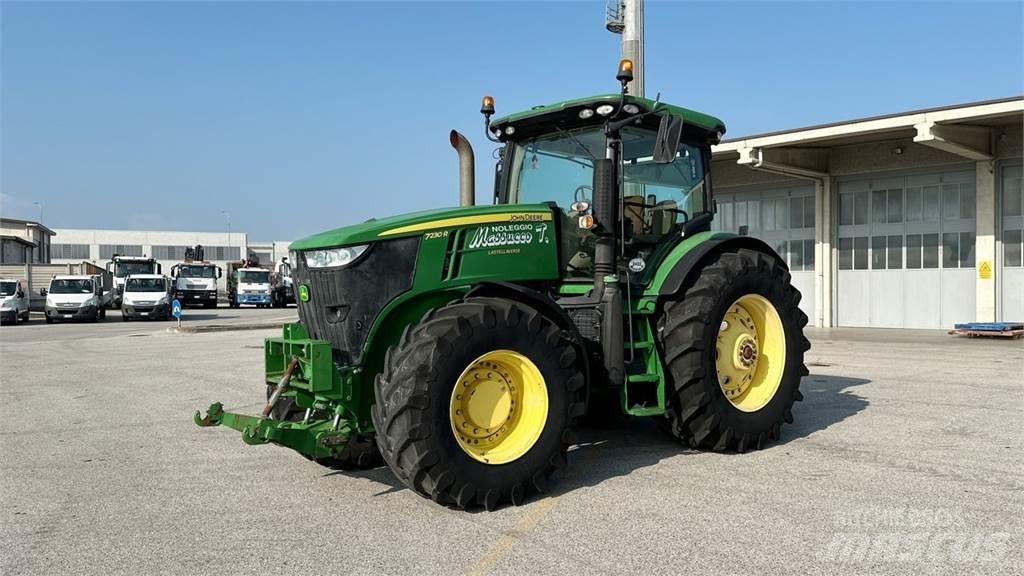 John Deere 7230R Hóeltakarítók