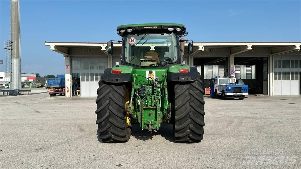 John Deere 7230R Hóeltakarítók