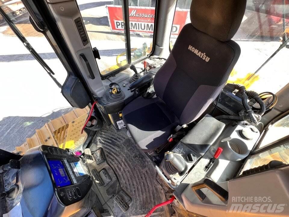 Komatsu D65 lánctalpas dózerek