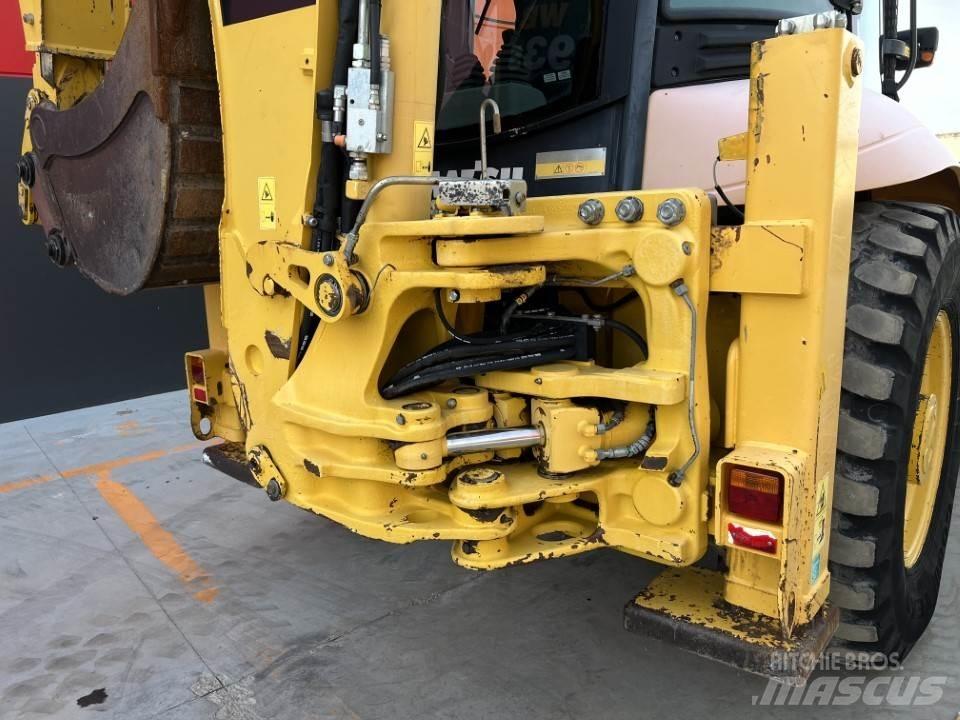 Komatsu WB93S-5E0 Kotrórakodók