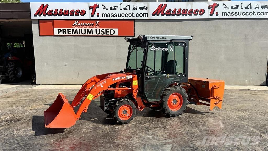 Kubota LA213FL 4x4 Hóeltakarítók