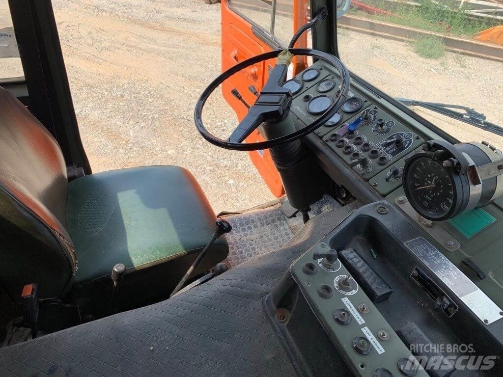 Landini LEGEND 135 Hóeltakarítók