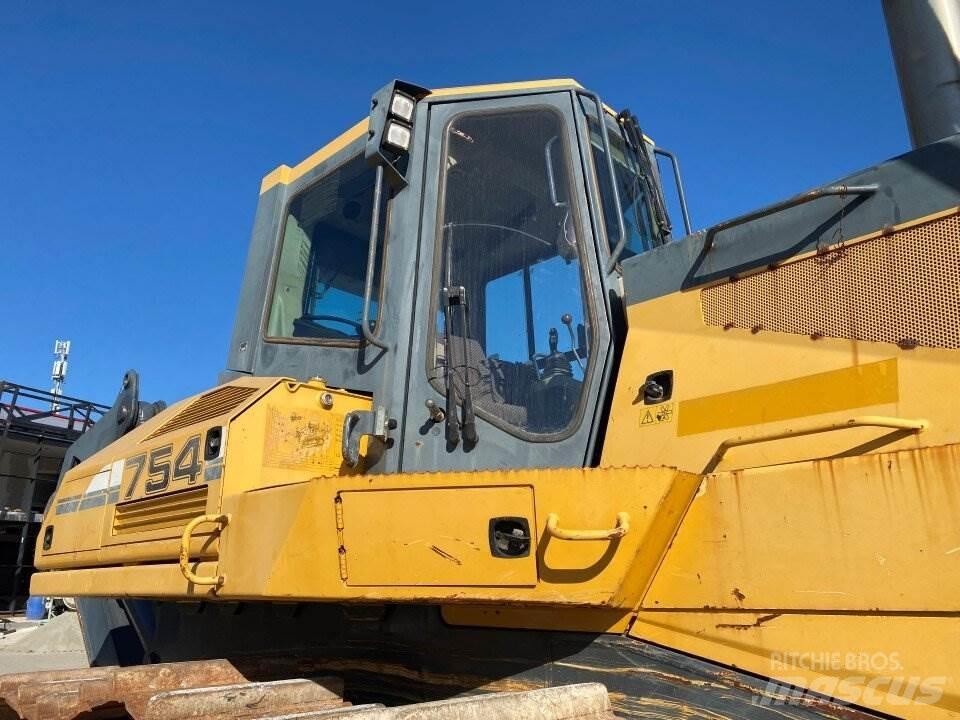 Liebherr 754 lánctalpas dózerek