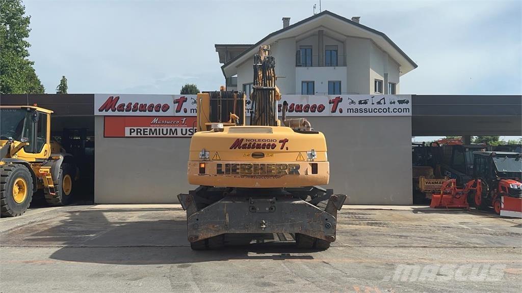 Liebherr A316 Gumikerekes kotrók