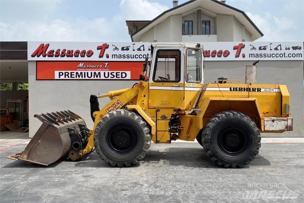 Liebherr L521 Gumikerekes homlokrakodók