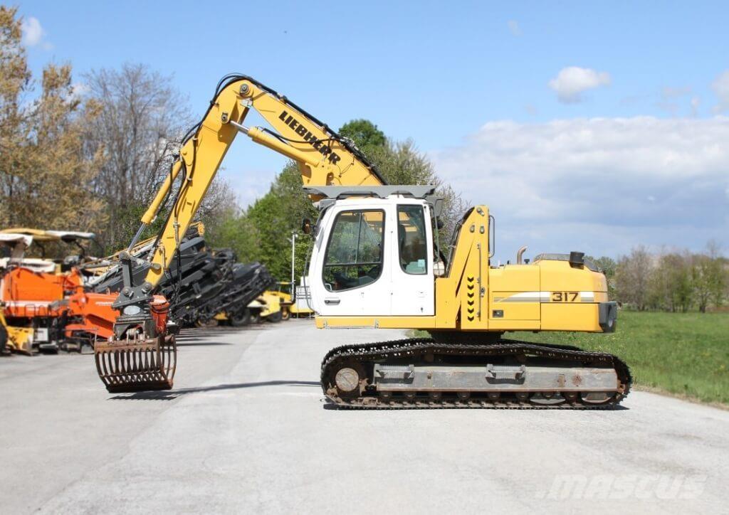 Liebherr R317 Litronic Gumikerekes kotrók