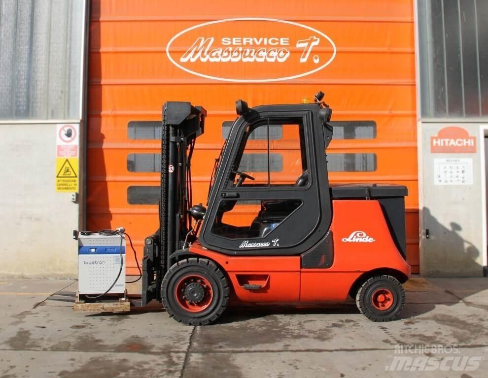Linde E40P-02 Elektromos targoncák