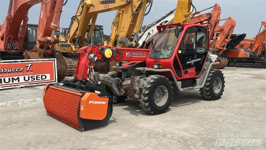Merlo P38.13 LOX Teleszkópos rakodók