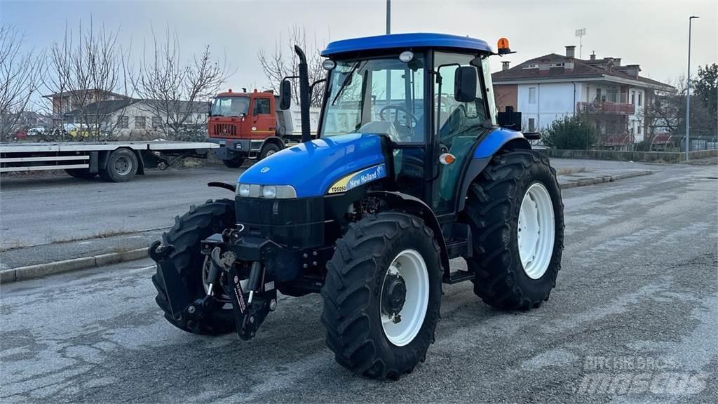 New Holland TD5050 4X4 Hóeltakarítók