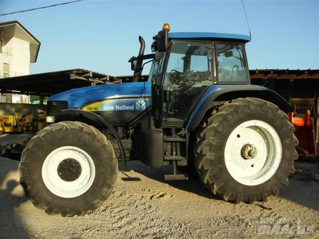 New Holland TM190 Hóeltakarítók