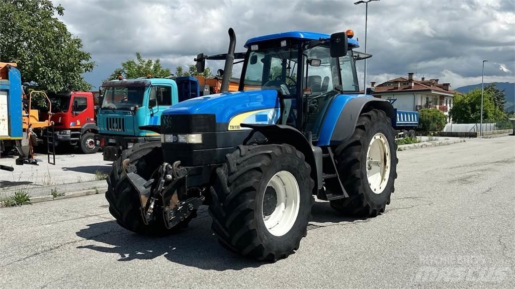 New Holland TM190 4X4 Hóeltakarítók