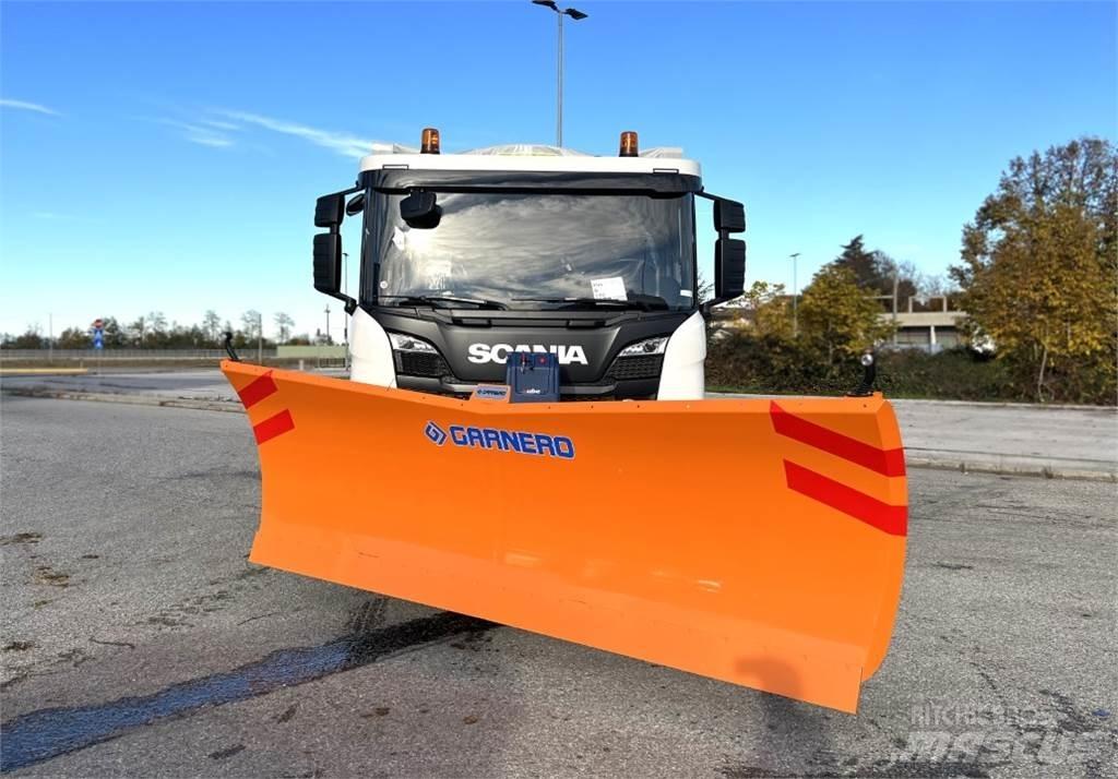 Scania P500 XT 8X4 Hóeltakarítók