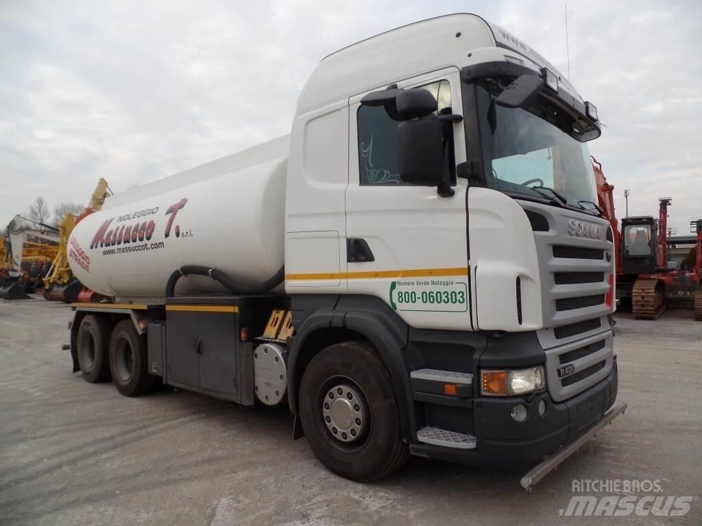 Scania R420 Tartályos teherautók