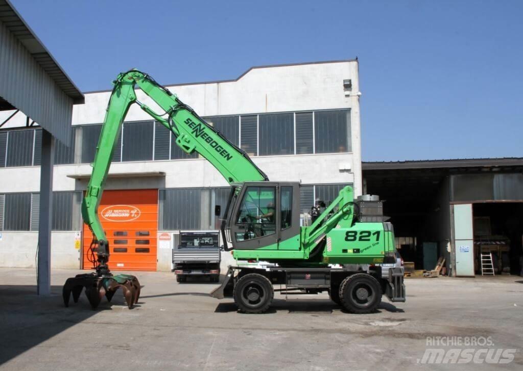 Sennebogen 821 Gumikerekes kotrók