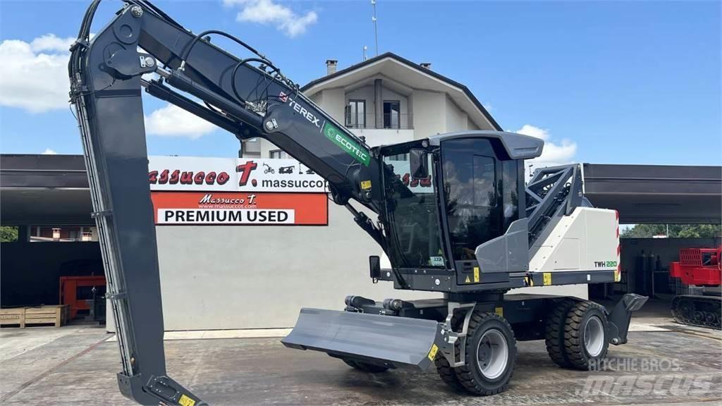 Terex TWH 220 S5 Gumikerekes kotrók