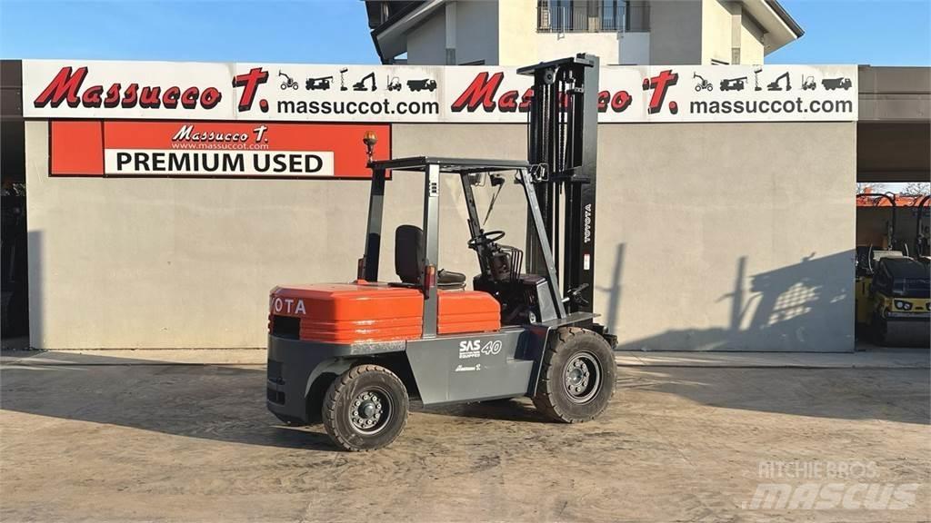 Toyota 02-5FD40 Dízel targoncák