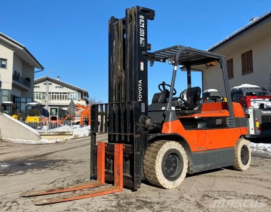 Toyota 7FBMF50 Elektromos targoncák