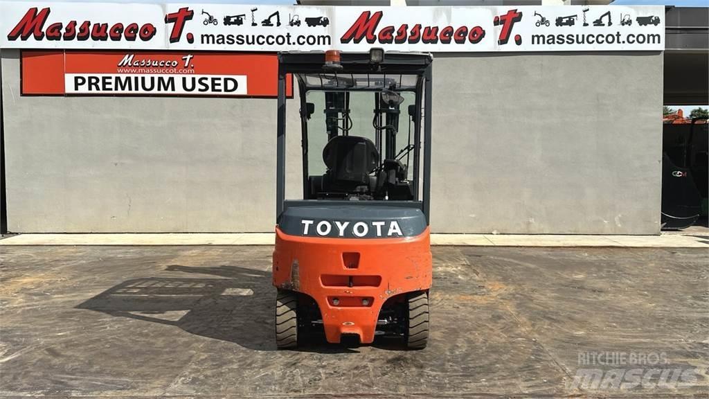 Toyota 8FBMT25 Elektromos targoncák