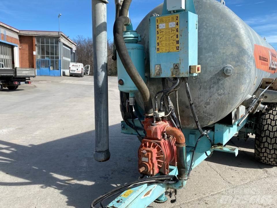 Vaia MB 141 Tartályos teherautók