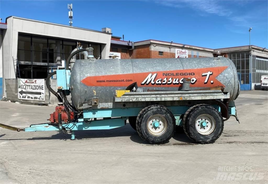 Vaia MB 141 Tartályos teherautók