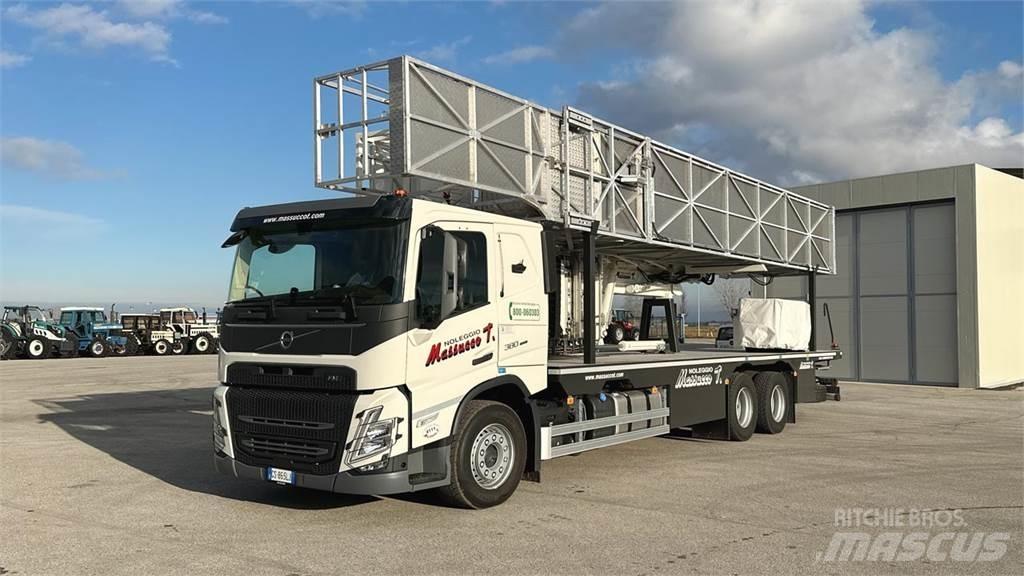 Volvo FM 11 BARIN 6x4 Teherautóra szerelt emelők és állványok