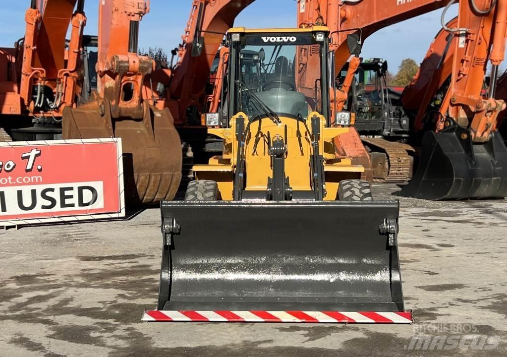 Volvo L30G Gumikerekes homlokrakodók